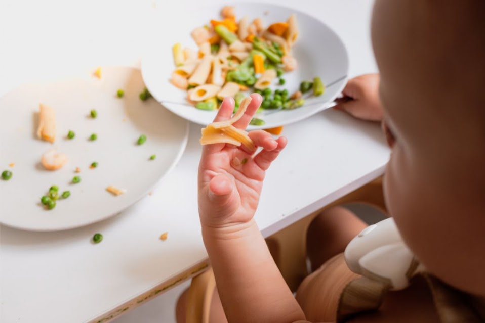 Siete artículos Baby-led weaning para fomentar la autonomía en la  alimentación de tu bebé